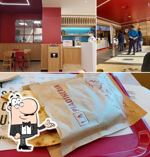 La Piadineria si caratterizza per la interni e cibo