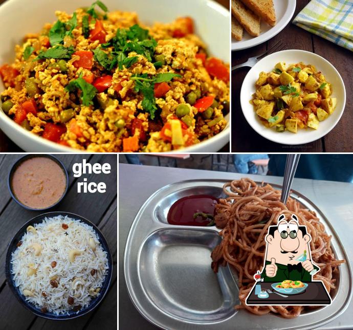 Meals at Sri sigandhooreshwari hotel