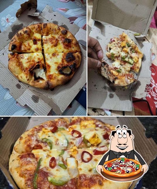 Order pizza at Boston & Co