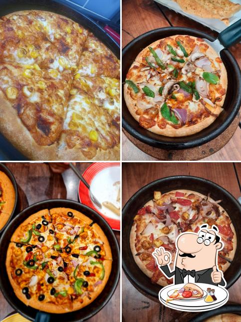 Get pizza at Pizza Hut Lulu Mall, Bangalore
