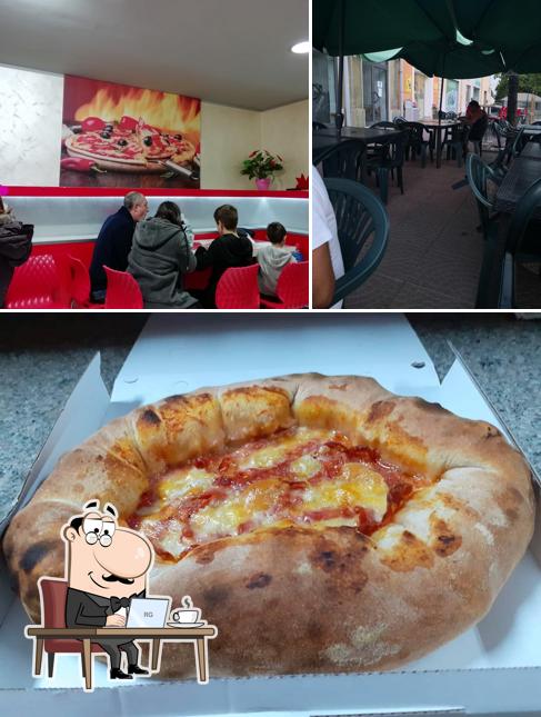 Guarda la foto che mostra la interni e cibo di Tom and Jerry