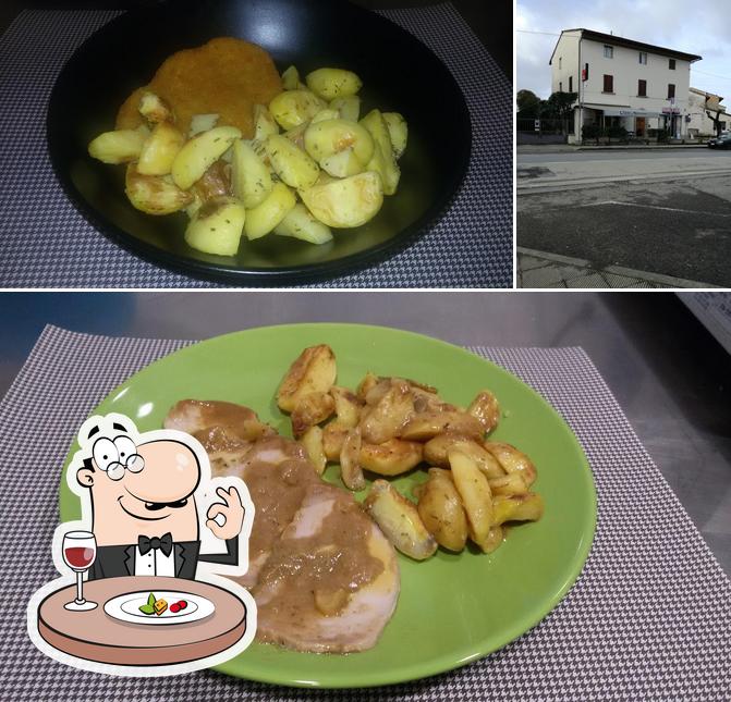 La immagine di cibo e esterno da Caffe' Marconi Di Pozzesi F. & Cappelli M. Snc