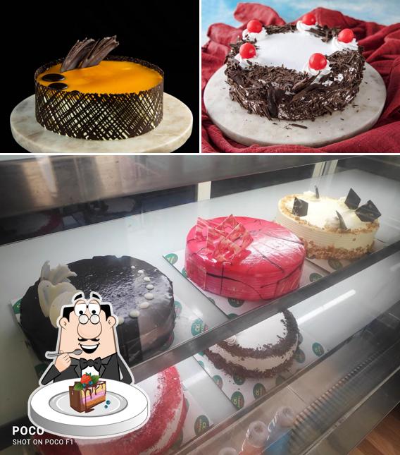 Chocolate cake at CK'S Bakery Virugambakkam