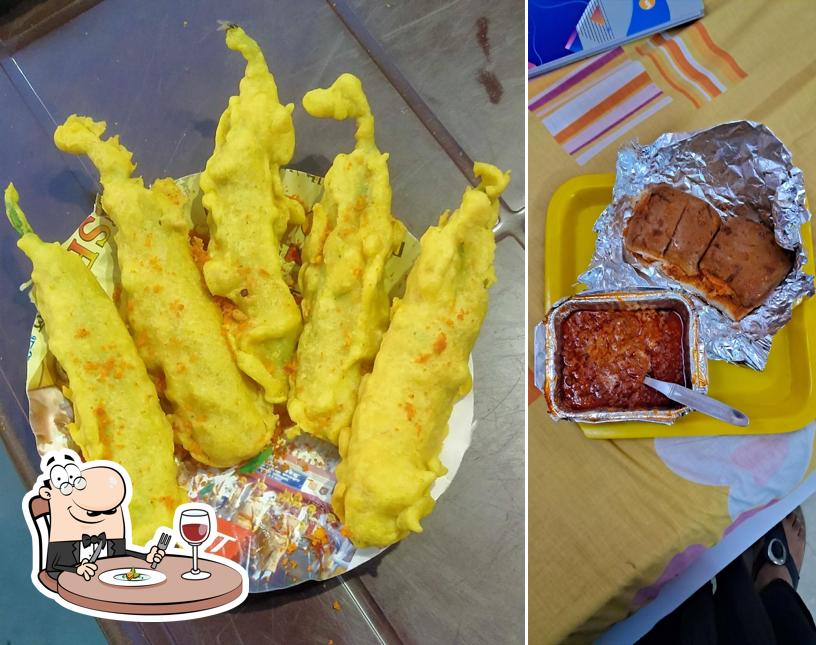 Meals at SRS Mumbai vada pav