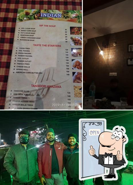 Here's a picture of GREEN LEAF