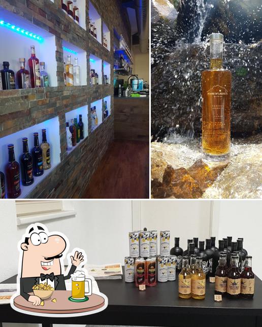 Puoi prenderti un rinfrescante bicchiere di birra chiara o scura