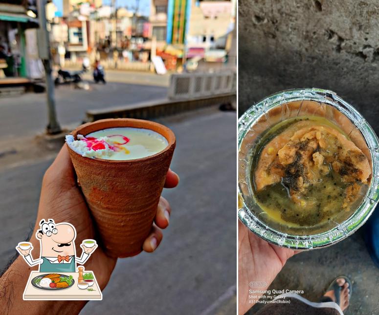 Food at Gol Pyau Chouraha
