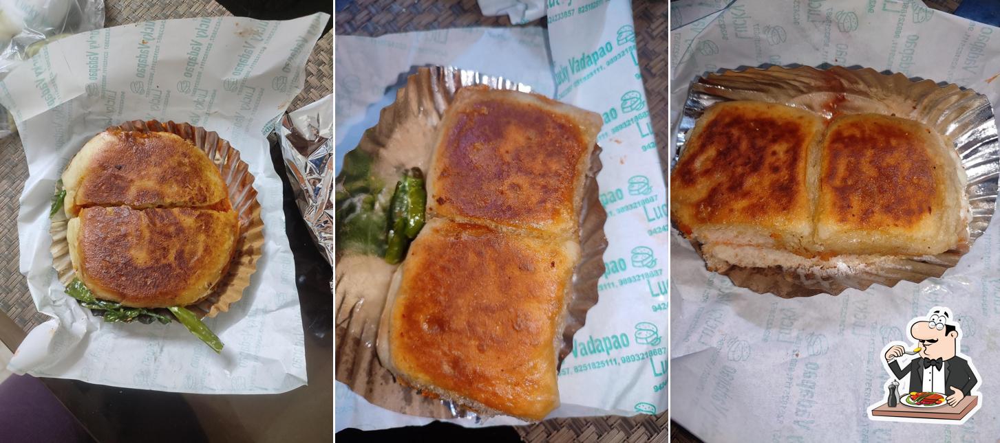 Meals at Lucky vada pav center