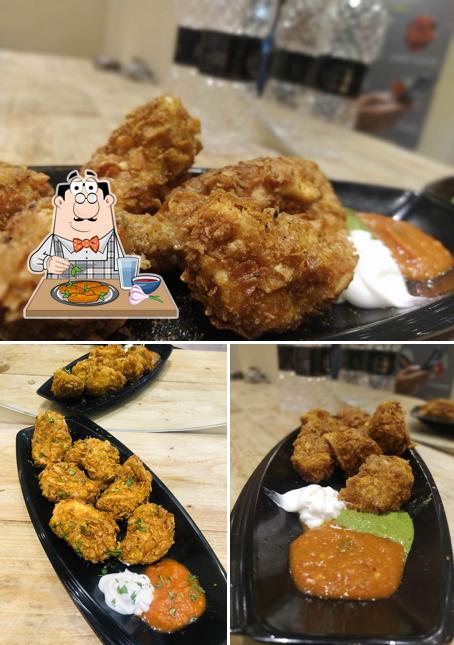 Chicken wings at Popo Momos