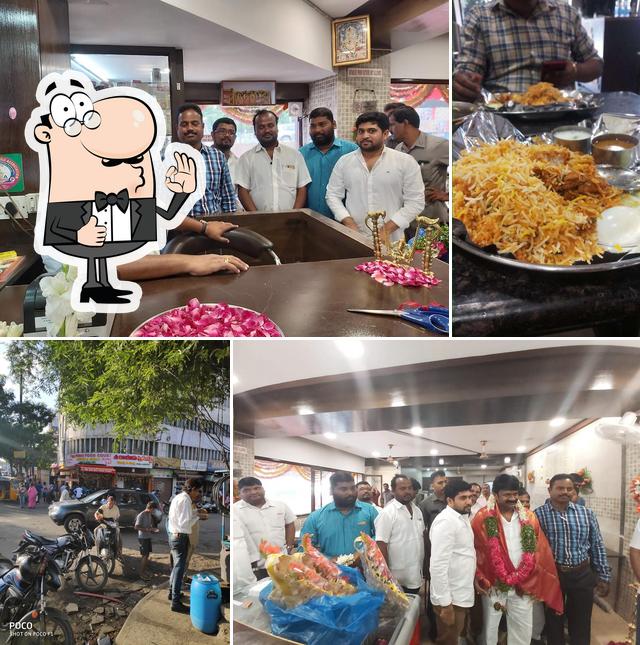 Hyderabad food court picture