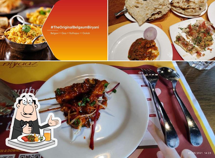 Food at Niyaaz Restaurant, Tilakwadi