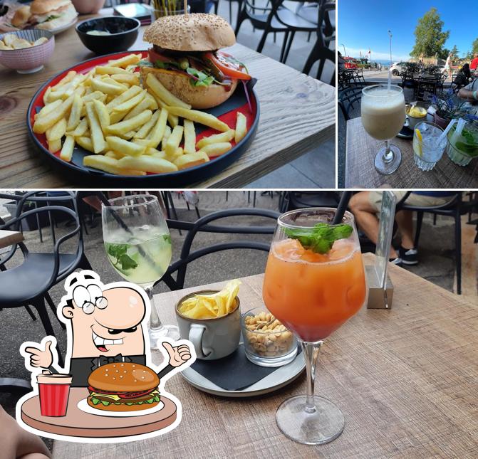 Prova un hamburger a Caffè Italia