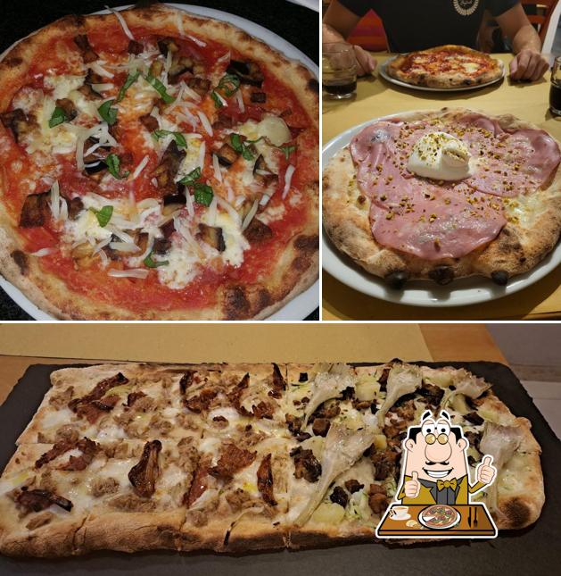 A KITCHENETTA ristorante pizzeria forno a legna, puoi provare una bella pizza