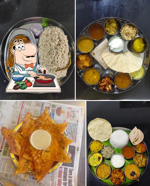 Chicken curry at Ruchi Mess