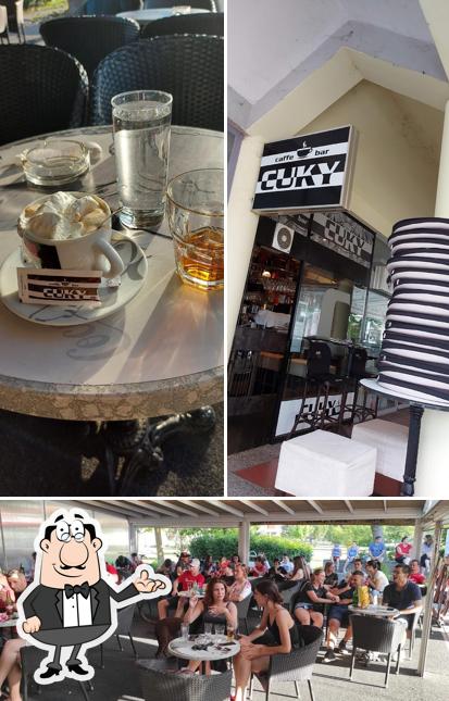 Gli interni di Cafe Cuky