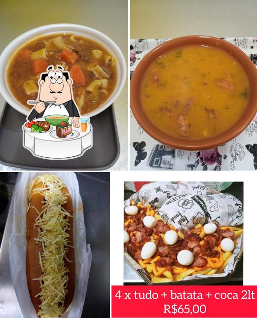 Sopa quente e azeda picante chinesa em FAUSTA LANCHES
