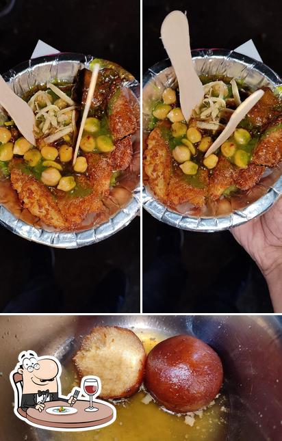 Food at Mathuravasi Chat Center