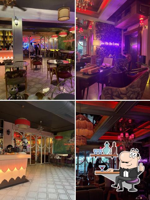 Check out how Saucy Cocktail Garden – Restaurant in Rajouri Garden Party Place in Rajouri Garden Bar in Rajouri Garden looks inside