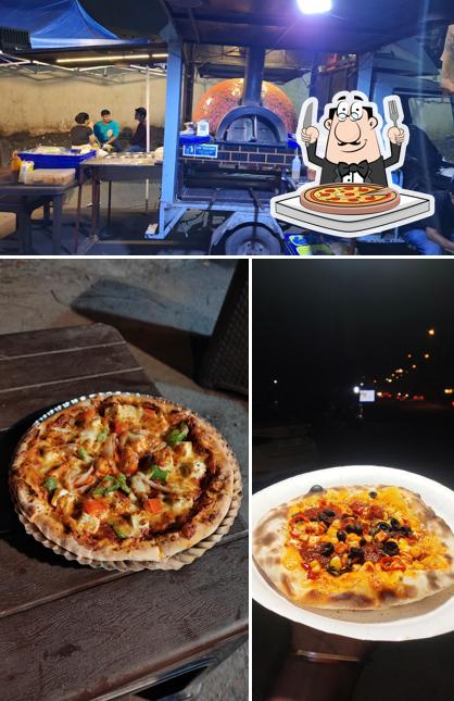 Order pizza at Pizza La Forno