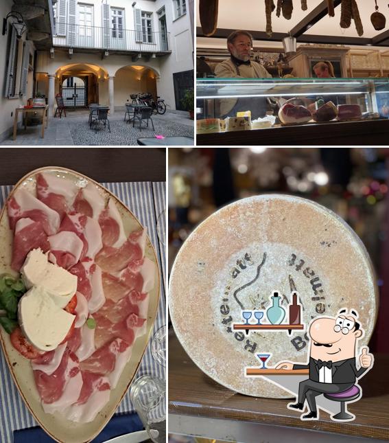 Gli interni di Tavoli in Salumeria Moroni