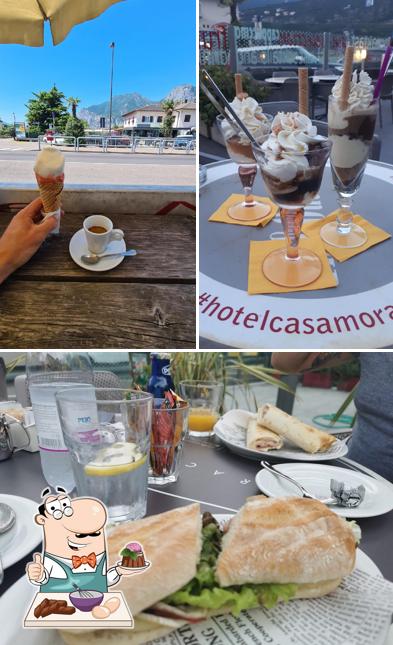 In & Out Cafè offre un'ampia gamma di dessert