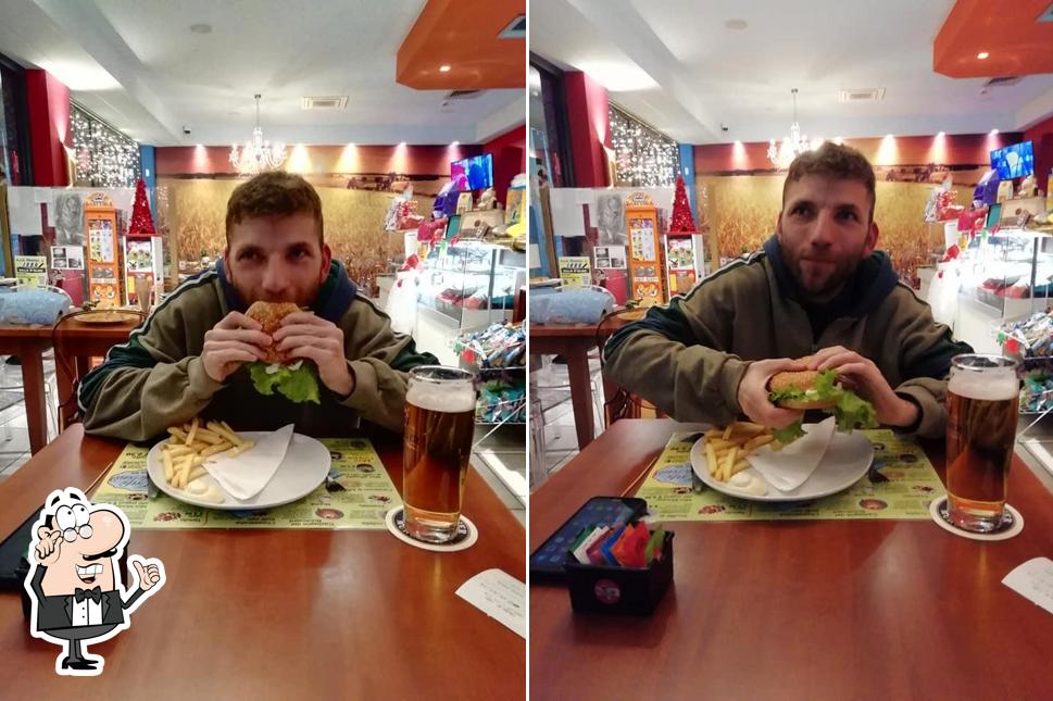 Gli interni di Cafè Boulevard Bar - Pizzeria - Ristorante - Hamburgheria