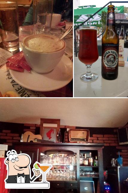 Goditi un drink dal menu