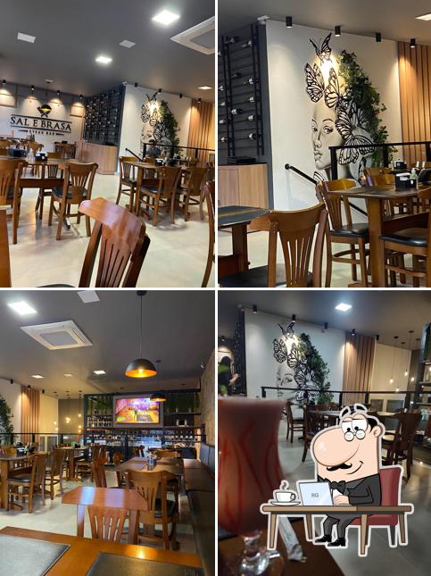 Veja imagens do interior do Sal e Brasa Steak Bar