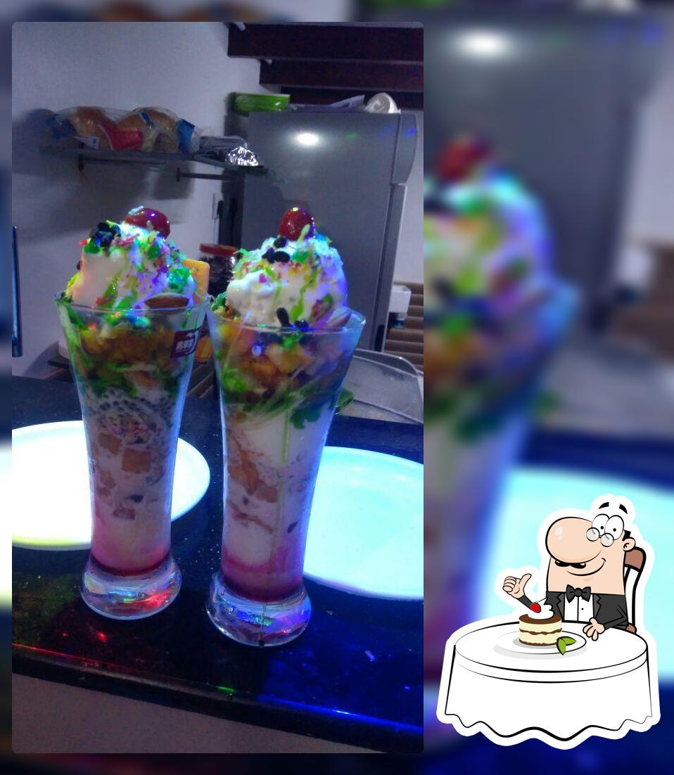 Green Berry Juice & Coffee