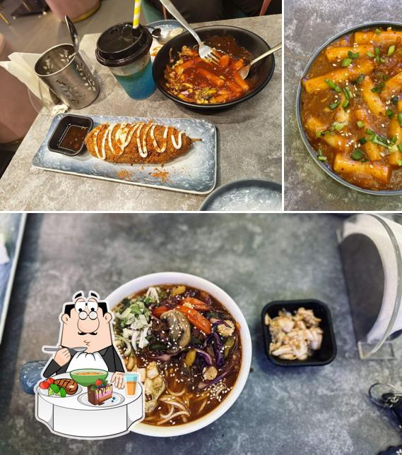 Hot and sour soup at Cafe Koreanaa Nagpur