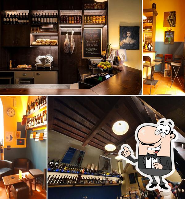 Siediti a un tavolo di Bar Nici
