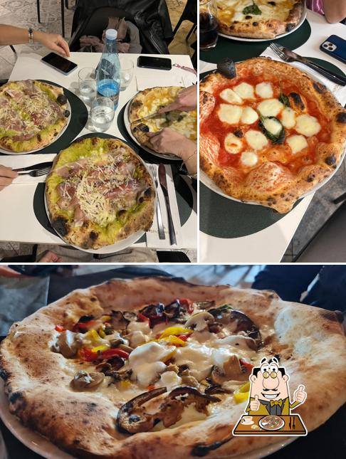 A SpaccaNapoli - Centro Pizzeria, puoi provare una bella pizza