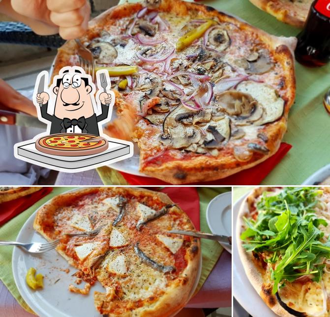 A Pizzeria Torkul, puoi ordinare una bella pizza