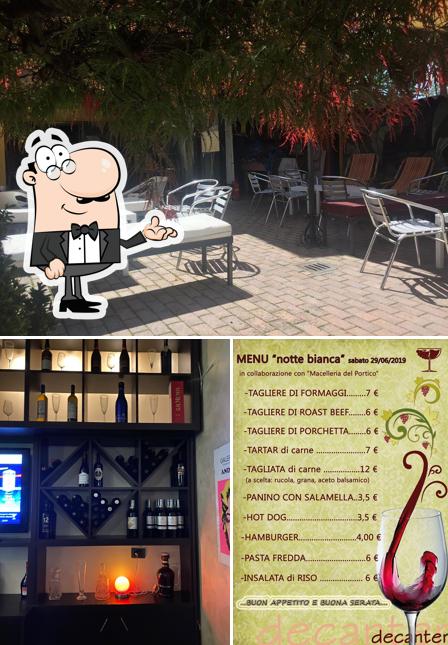 La interni e cibo del ristorante