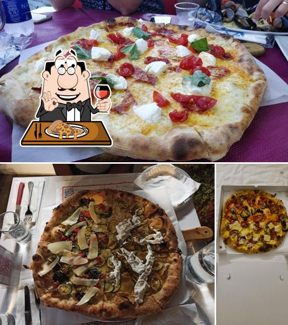 A Pizzeria A' Cannarutia - Diamante, puoi provare una bella pizza