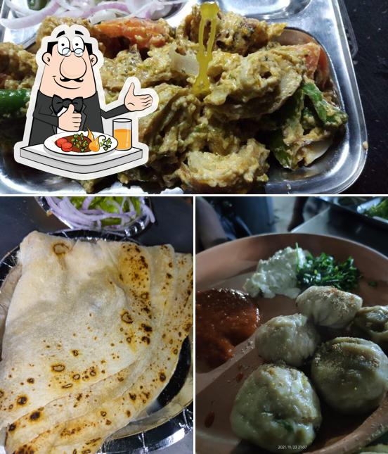 Food at Titu Chaat Corner