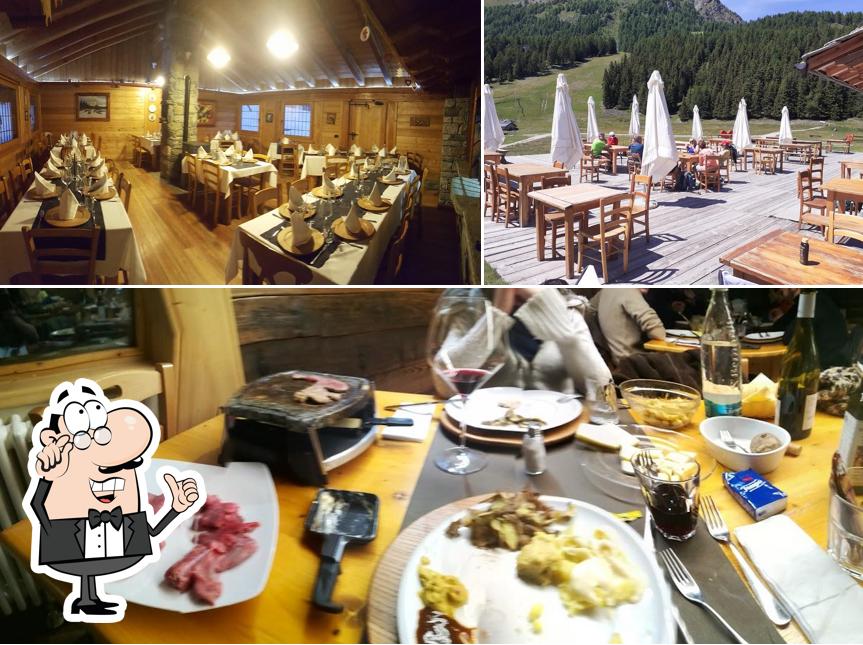 Siediti a un tavolo di Alpe Gorza