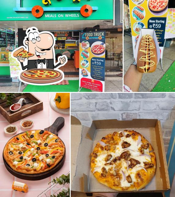 Try out pizza at Food Truck