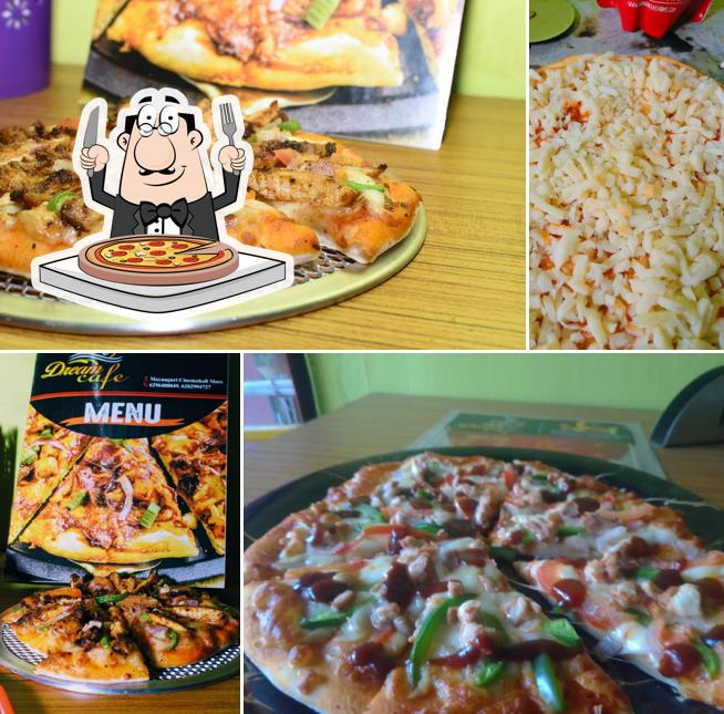 Order pizza at Dream Cafe