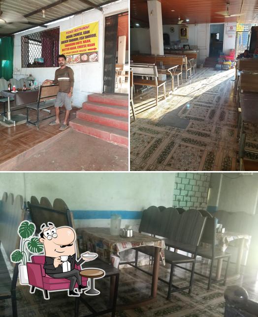 The interior of Hotel Picnic Garden