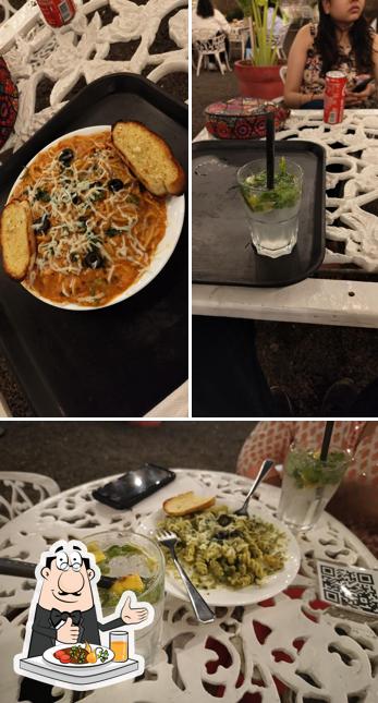 Meals at SÈRA Artisanal Pizzeria