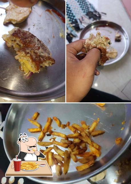 French fries at THE BURGER CAFE