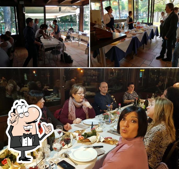 La foto della interni e tavolo da pranzo di Bar Ristorante Baracchina