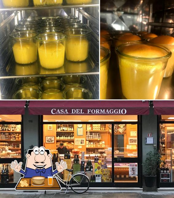La foto di cibo e esterno da Casa del Formaggio