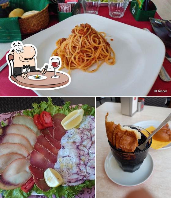 Cibo al Antico Caffe' Del Moro