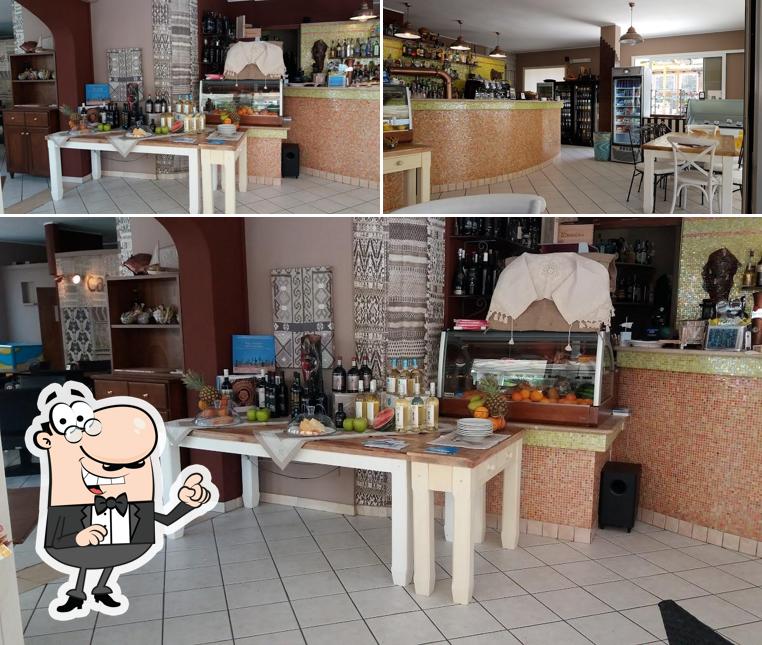 Dai un'occhiata agli interni di Cocoloco Café & Bistrot