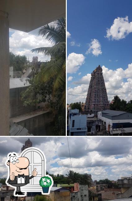 The exterior of LEE BENZ-ARK HOTEL The exterior of LEE BENZ-ARK HOTEL