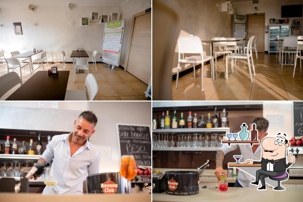 Dai un'occhiata agli interni di Area Cafè