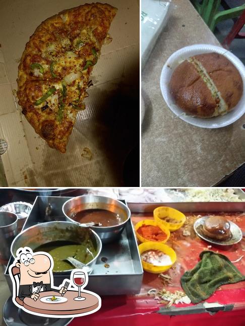 Food at Mansi Burger wala