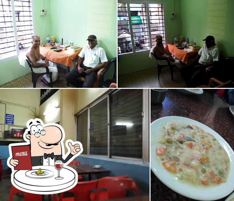The picture of Indian Coffee House’s food and interior
